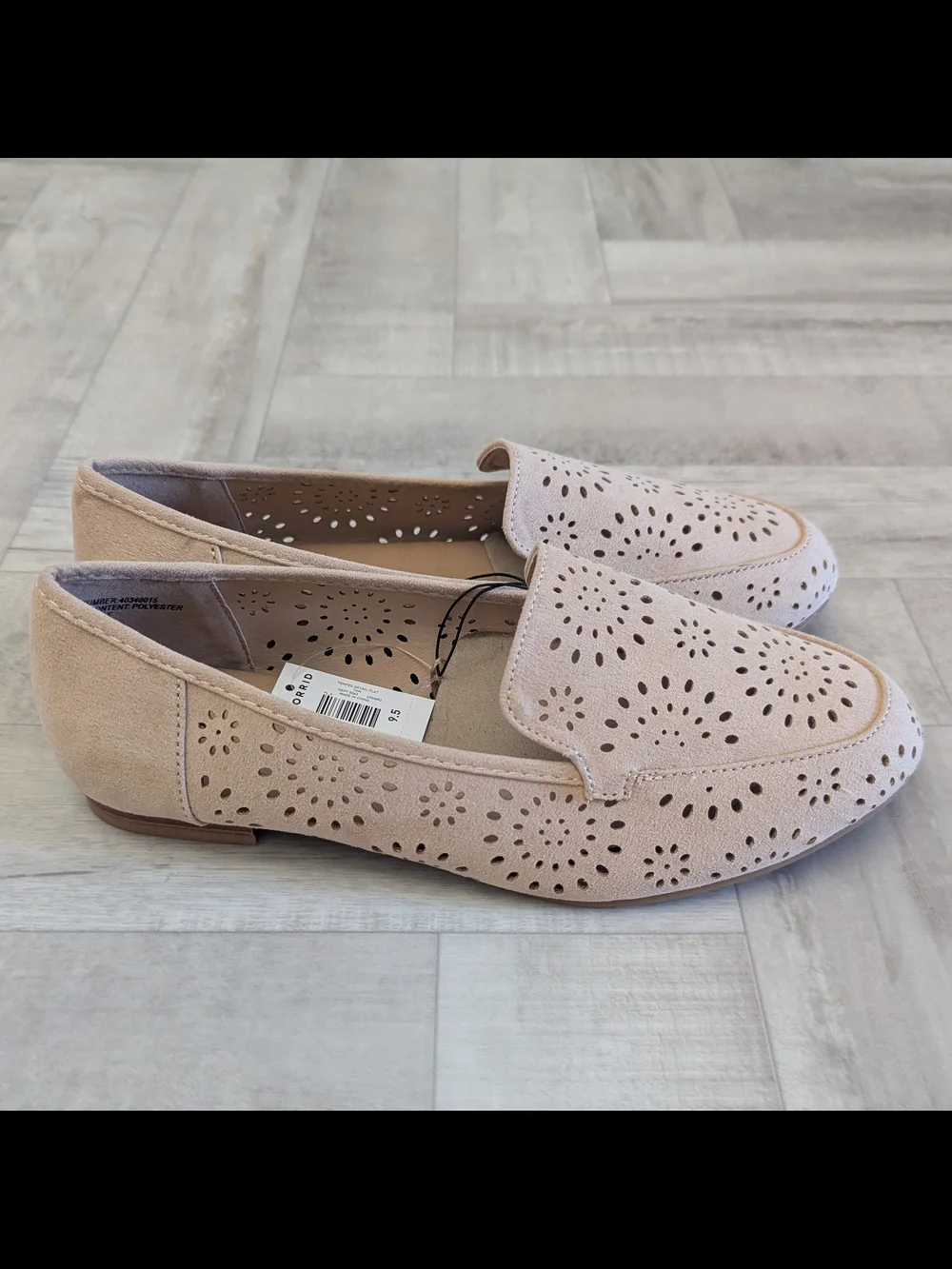 Torrid Womens 9.5 WW Perforated Detail Flats Tan Slip On Loafers Boho Comfort - Picture 4 of 8